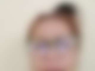 Milfcamila MILF webcam performer live streaming
