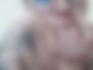 Live cam show with Milfcamila - Big Tits MILF on Camsoda Late Night