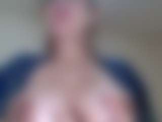 Live cam show with Milfcamila - Sexwebcam MILF on CamClone