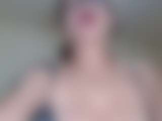 Milfcamila's Live Sex Cam Show