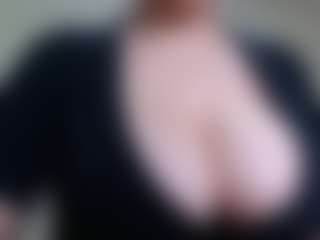 Milfcamila's Live Sex Cam Show