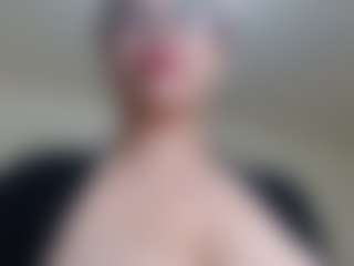 Milfcamila's Live Sex Cam Show