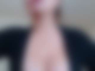 Milfcamila's Live Sex Cam Show