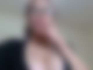Milfcamila's Live Sex Cam Show