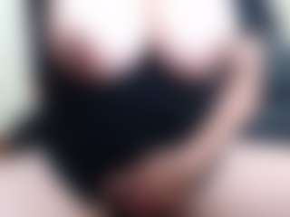 Milfcamila's Live Sex Cam Show