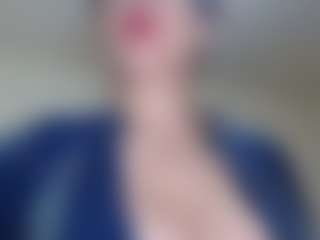 Milfcamila's Live Sex Cam Show