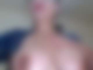 Milfcamila's Live Sex Cam Show