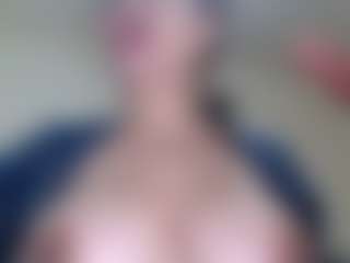 Milfcamila's Live Sex Cam Show