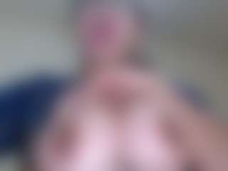 Milfcamila's Live Sex Cam Show