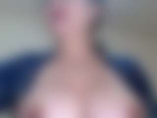 Milfcamila's Live Sex Cam Show