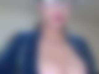 Milfcamila's Live Sex Cam Show