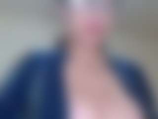 Milfcamila's Live Sex Cam Show