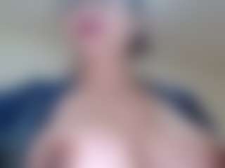 Milfcamila's Live Sex Cam Show