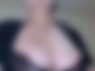 Milfcamila's Live Sex Cam Show