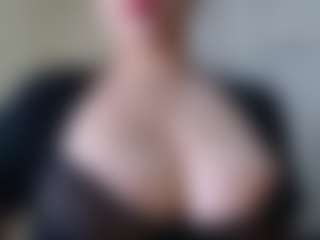 Live cam show with Milfcamila - Nature Mature on Camsoda