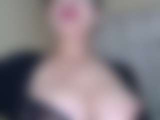 Milfcamila's Live Sex Cam Show