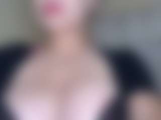 Milfcamila's Live Sex Cam Show