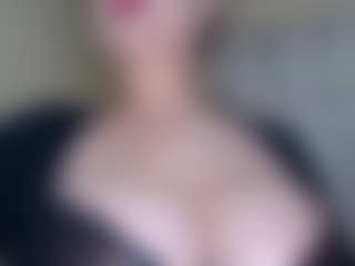 Milfcamila's Live Sex Cam Show