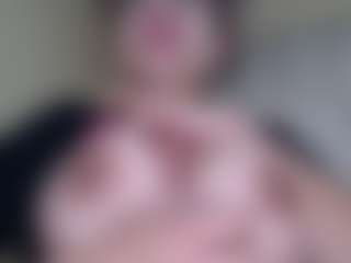 Milfcamila's Live Sex Cam Show
