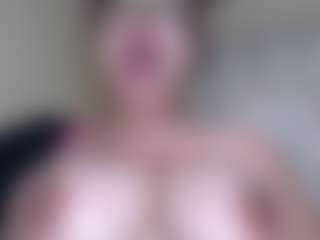 Milfcamila's Live Sex Cam Show