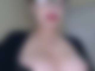 Milfcamila's Live Sex Cam Show