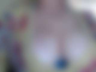 Live cam show with Milfcamila - Sexwebcam MILF on Camming Site