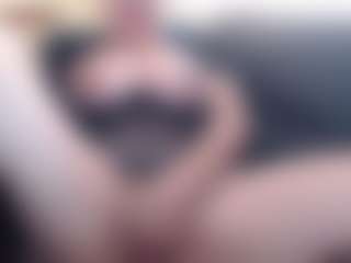 Milfcamila's Live Sex Cam Show