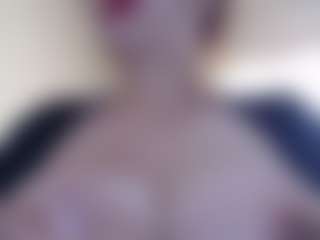 Live cam show with Milfcamila - Mature Toys on StripNow