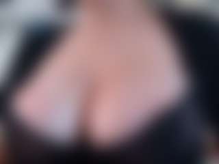 Milfcamila's Live Sex Cam Show