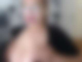 Milfcamila's Live Sex Cam Show