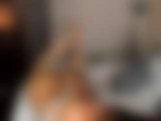 Live cam show with Nayahh - Cute on livesuperchat.net