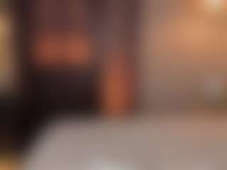 Live cam show with Nayahh - Shaved on StripNow