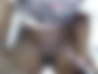 Live cam show with queentalia - Ebony Petite on Camsoda