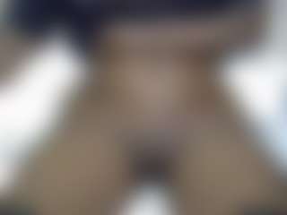 Live cam show with queentalia - Small Ass on CamwithHer