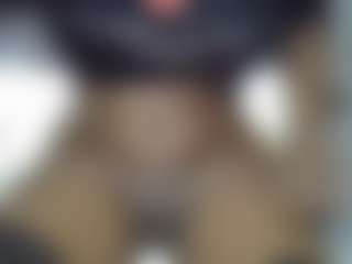 Live cam show with queentalia - Black Petite on Big Tits