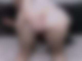 AmberHotQueen's Live Sex Cam Show