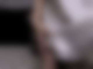 Live cam show with AmberHotQueen - Foot Fetish on friskycurves.com