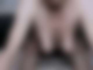 AmberHotQueen's Live Sex Cam Show