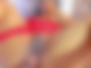 liaantonela69's Live Sex Cam Show