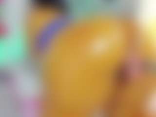 liaantonela69's Live Sex Cam Show