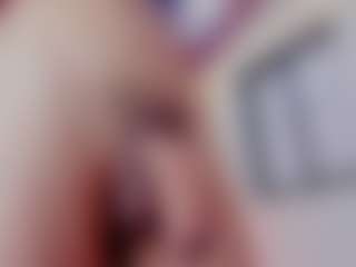 Mia-Thompson-1's Live Sex Cam Show
