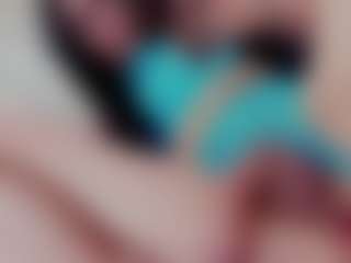 Mia-Thompson-1's Live Sex Cam Show