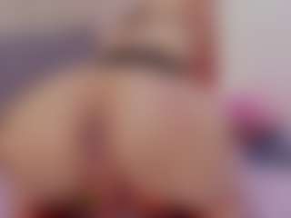 Live cam show with Mia-Thompson-1 - Gape on CamClone