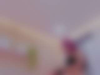 Live cam show with Mia-Thompson-1 - Smoking on Hubzter Live