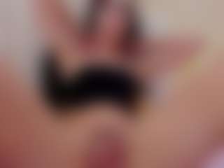 Live cam show with Mia-Thompson-1 - Black Hair on xxxlivecams.org
