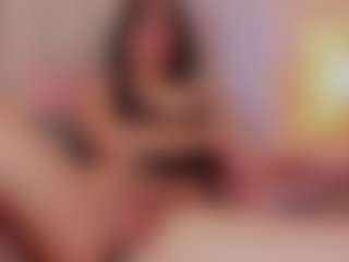 Live cam show with Mia-Thompson-1 - Brown Eyes on Camversity