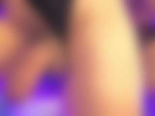Mia-Thompson-1's Live Sex Cam Show