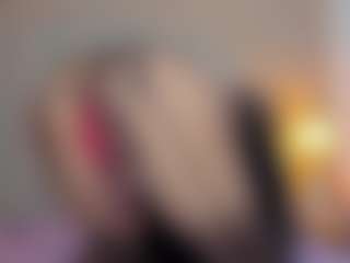 Live cam show with Mia-Thompson-1 - Black Hair on Camsoda