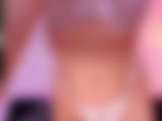 Live cam show with Antonella-Grayy - Small Ass on Dare Cams