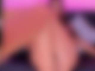 Live cam show with Antonella-Grayy - Control on Gym Cam Girls